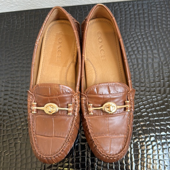Brown crocodile Coach mules. - Picture 4 of 7